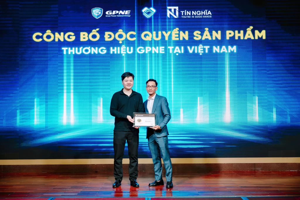 gpne-global-trao-chung-nhan-1024x683-1